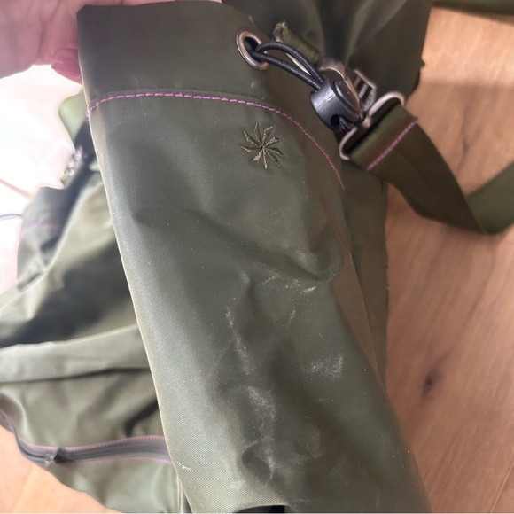 Athleta large travel duffle carry-on bag handles shoulder strap suitcase attach - Picture 7 of 16